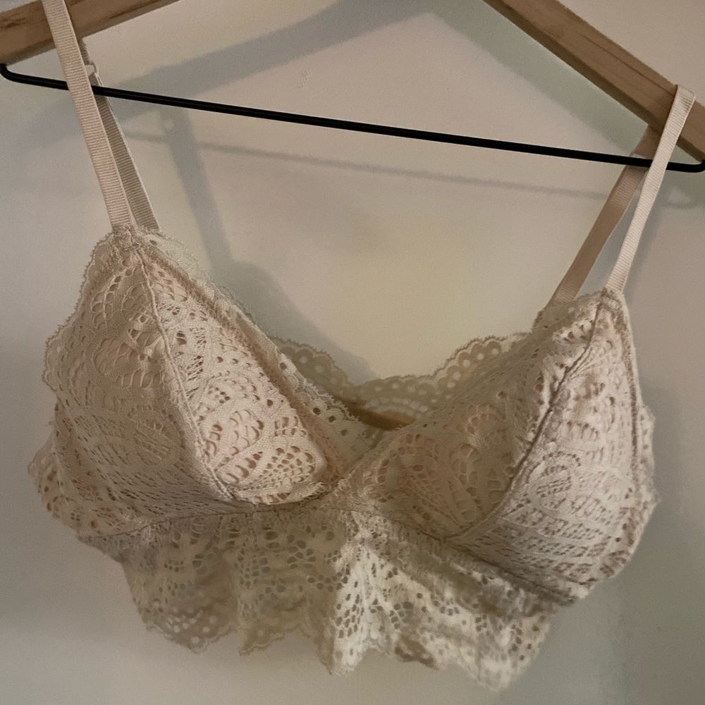 Tan/ Cream Aeropostale lace Bralette